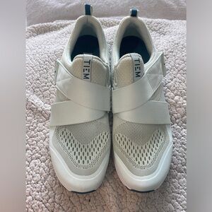 Limited edition Seafoam Tiems cycling shoes, women’s size 9
